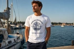 bialy_tshirt_meski_kurs_na_przygode.jpg