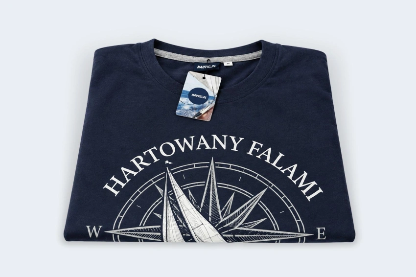 hartowany-falami-tshirt-meski-granatowy-na-zagle.jpeg