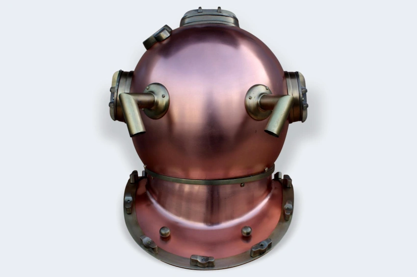 miedziany-helm-nurka.jpg